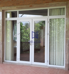 Cửa đi mở quay 2 cánh 2 fix nhựa lõi thép